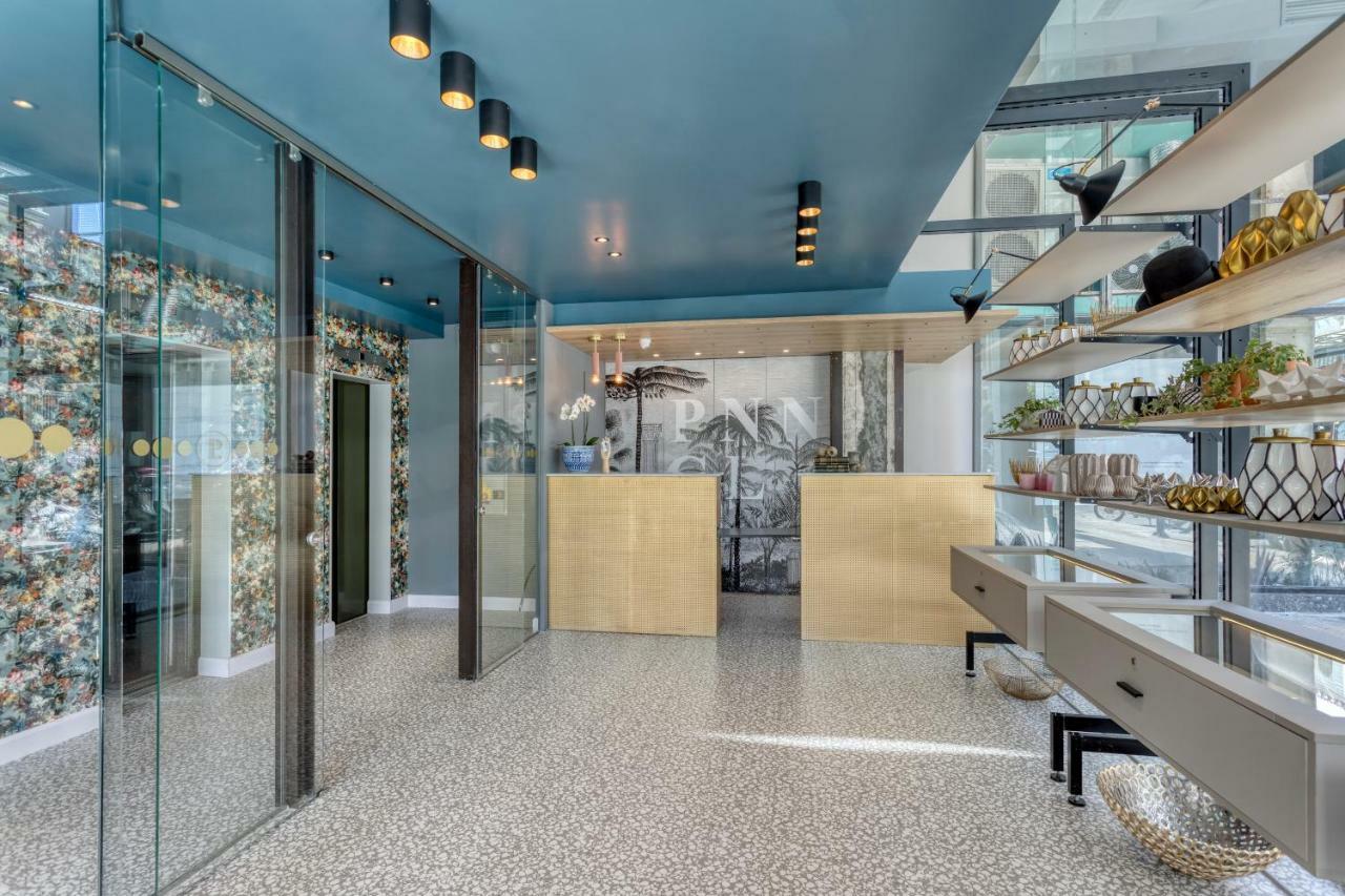 The Pinnacle Athènes Extérieur photo The interior of the new building