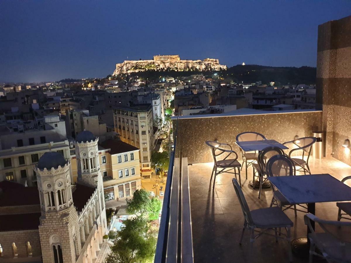 The Pinnacle Athènes Extérieur photo View from the hotel's rooftop