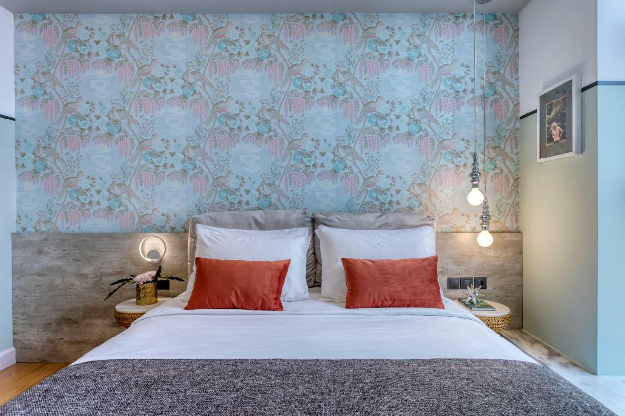 The Pinnacle Athènes Extérieur photo Deluxe room