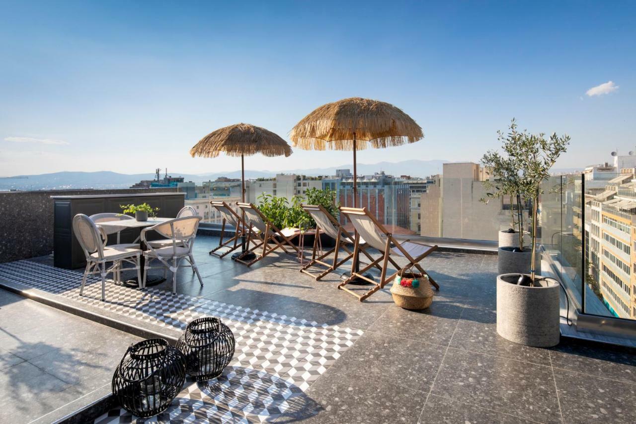 The Pinnacle Athènes Extérieur photo Rooftop terrace